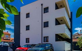 Lpl Luxury Apartments
